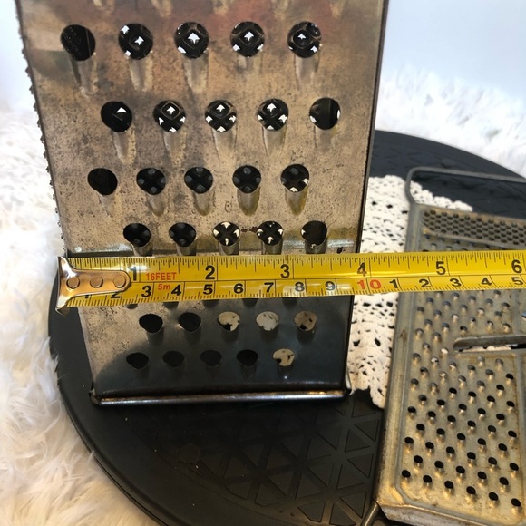 Set of Vintage Graters Box Grater and Flat Grater - Picture 14 of 16
